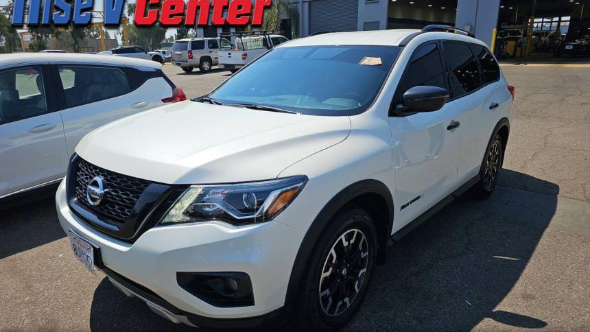 2020 nissan pathfinder sv