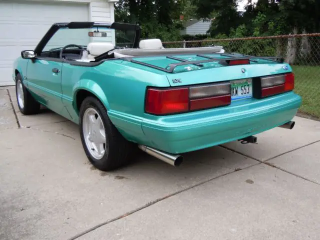 1992 ford mustang lx convertible