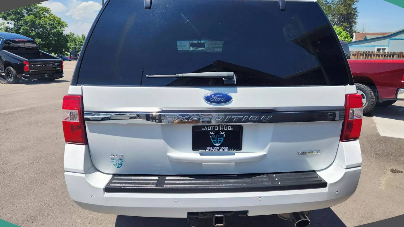 2017 ford expedition xlt