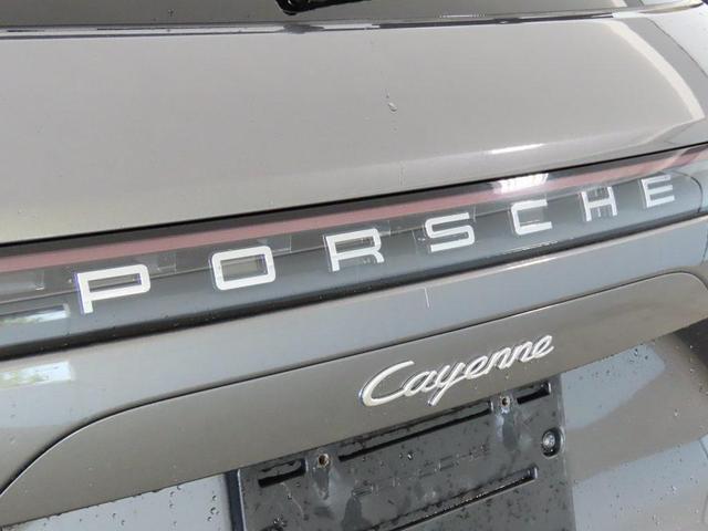 2019 porsche cayenne base