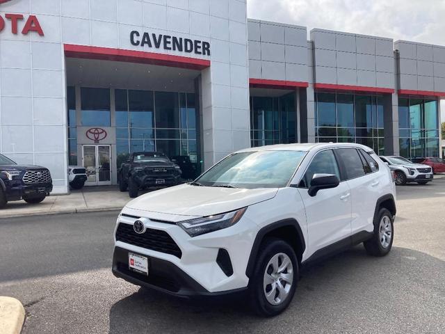 2024 toyota rav4 le