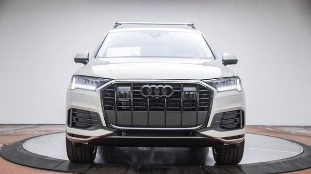 2024 audi q7 45 premium plus