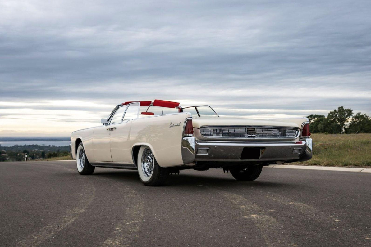 lincoln continental