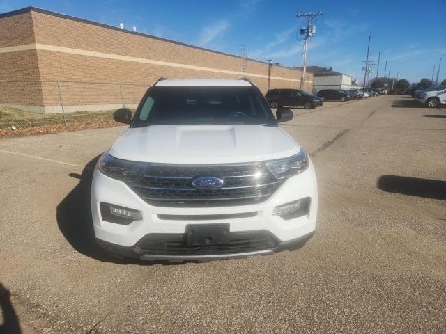 2023 ford explorer xlt