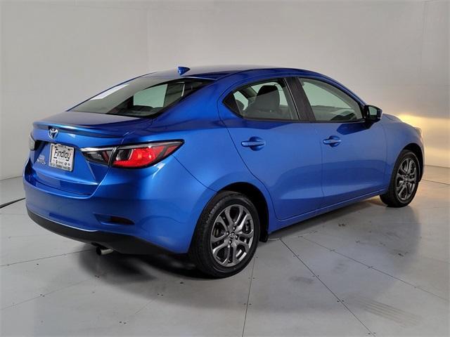 2020 toyota yaris sedan le