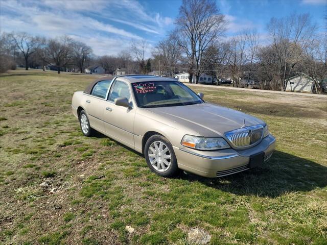 2007 lincoln town car signature