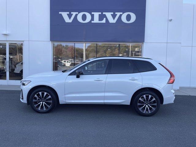 2024 volvo xc60 plus dark theme