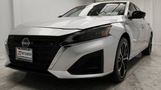 2023 nissan altima 2.5 sr