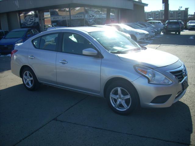 2019 nissan versa 1.6 sv