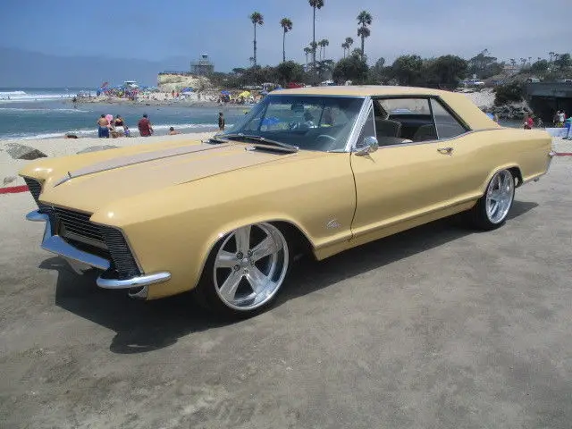 1965 buick riviera restomod,fuel injected ls motor,overdrive,leather,beautiful