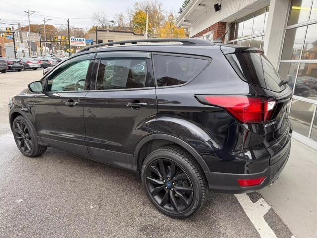 2019 ford escape se