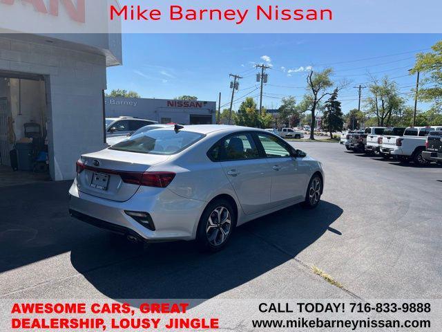 2021 kia forte lxs