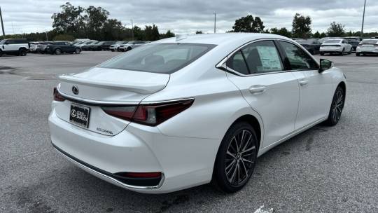 2025 Lexus ES