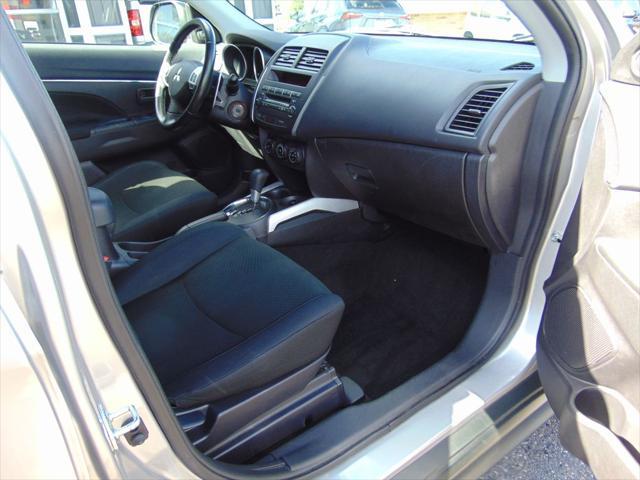 2013 mitsubishi outlander sport es