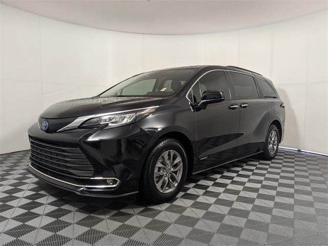 2021 toyota sienna xle