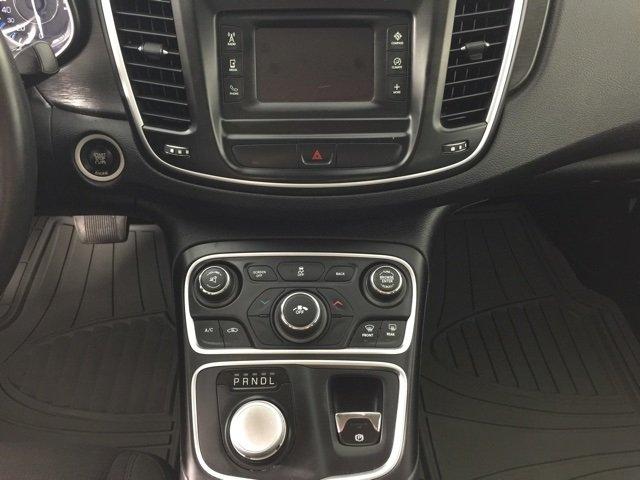 used 2015 chrysler 200 limited bismarck, nd 58504 for sale in bismarck, north dakota