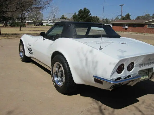 1972 corvette convertible. beautiful and correct!