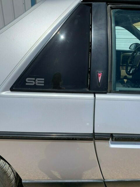 1986 pontiac fiero se* one of the most desirable for a kit car!! rear engine!