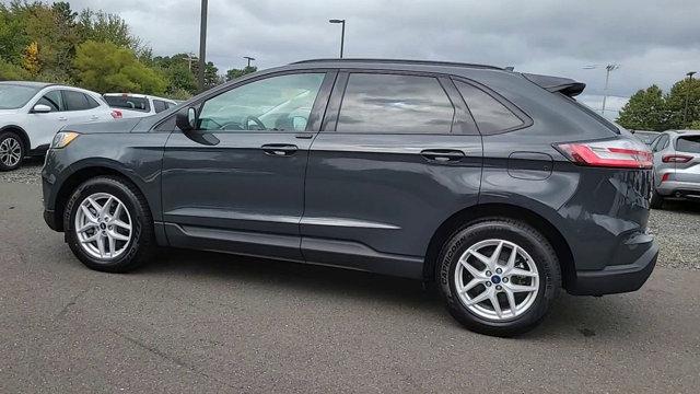 2021 ford edge se