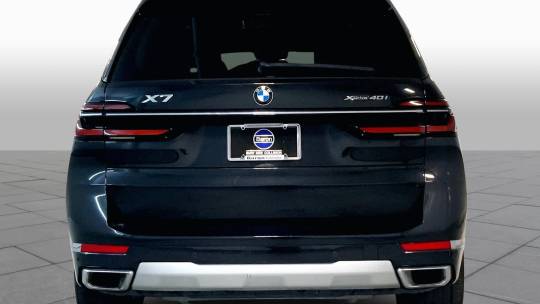2023 BMW X7