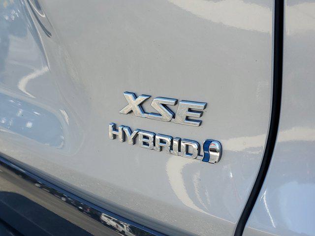 2021 toyota rav4 hybrid se