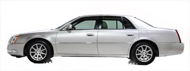 2011 cadillac dts luxury collection
