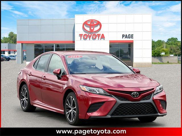 2019 toyota camry se