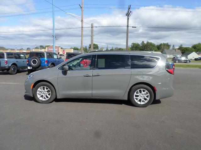 2022 chrysler pacifica touring-l