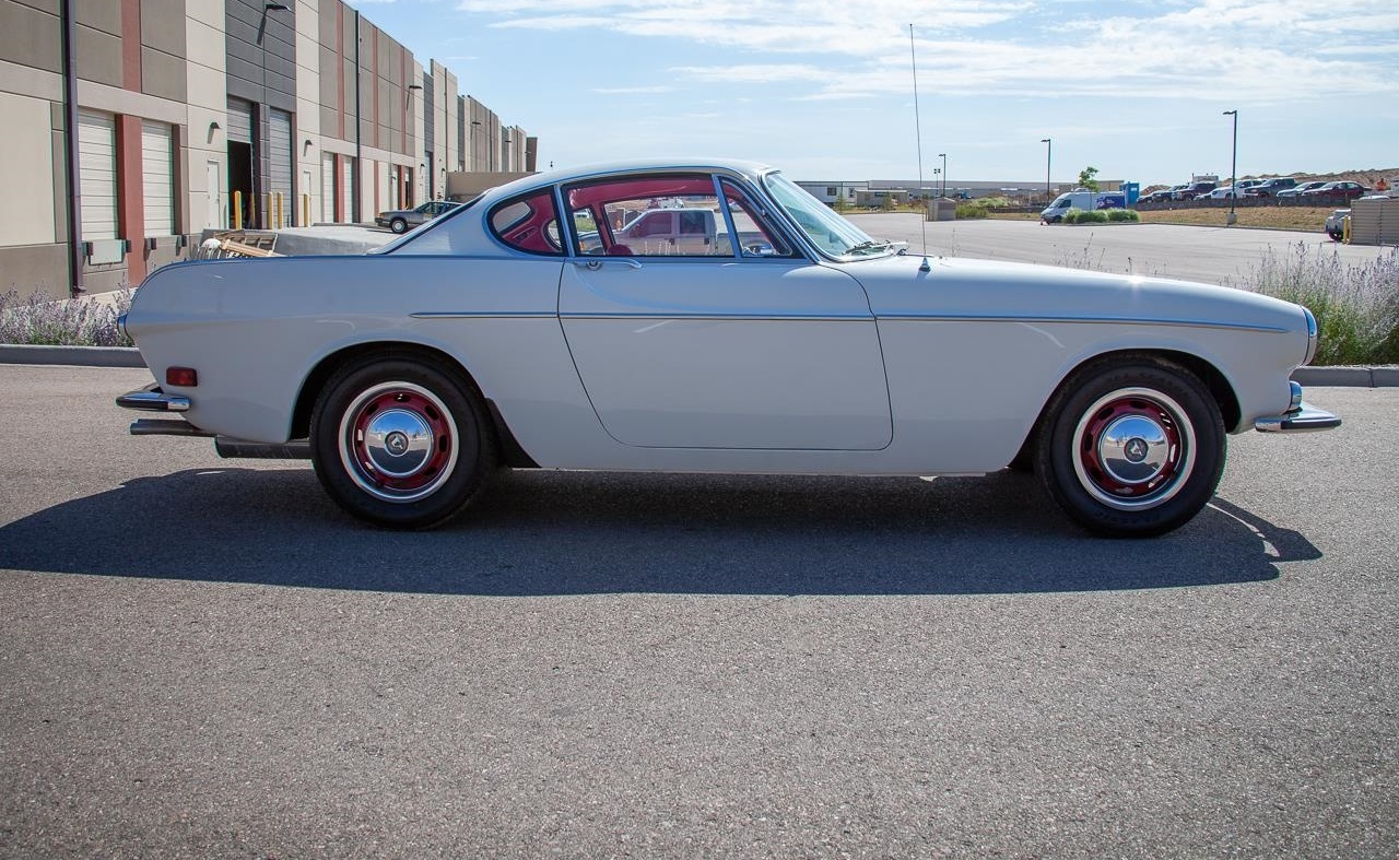 1968 volvo p1800s