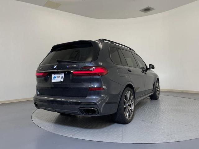 2022 bmw x7 m50i