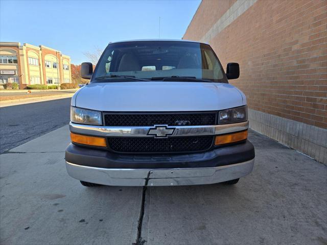 2011 chevrolet express 3500 work van