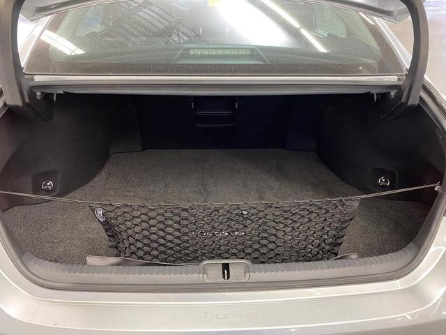 2022 lexus es 300h 300h