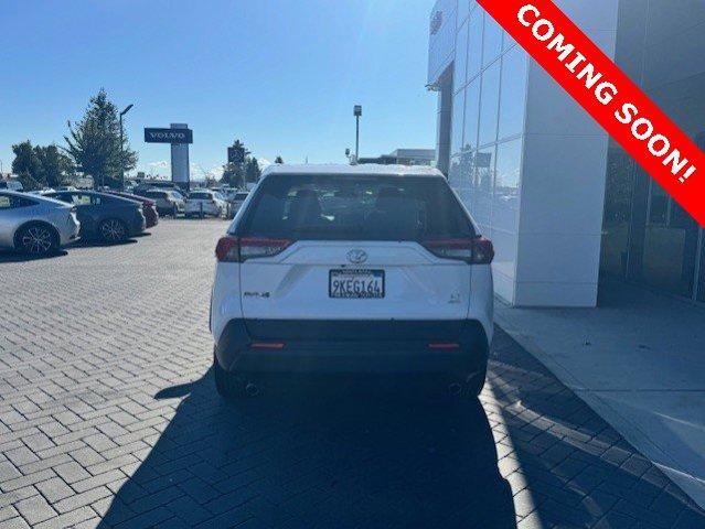2024 toyota rav4 le