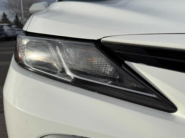 2021 toyota camry le