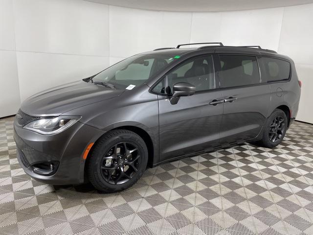 2020 chrysler pacifica touring-l plus