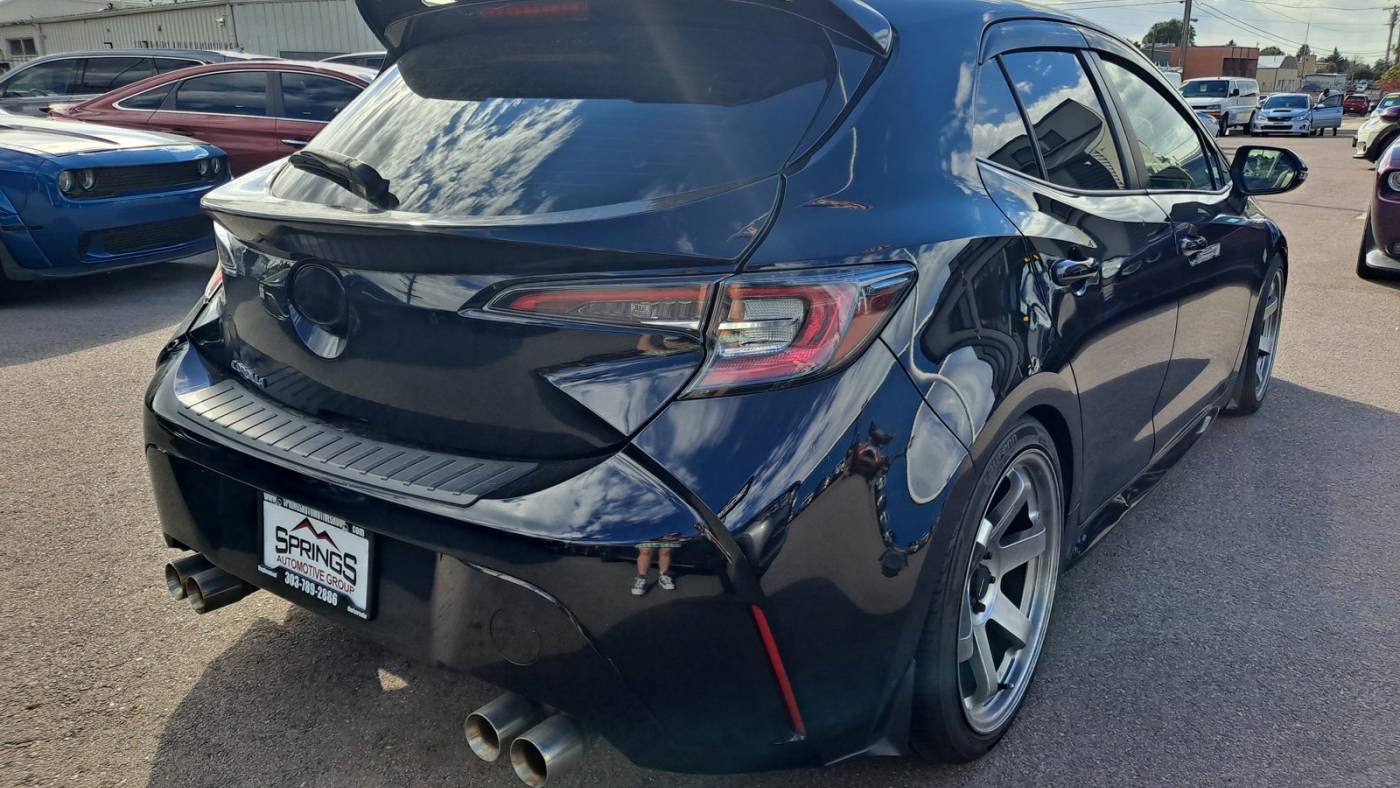 2020 toyota corolla hatchback xse