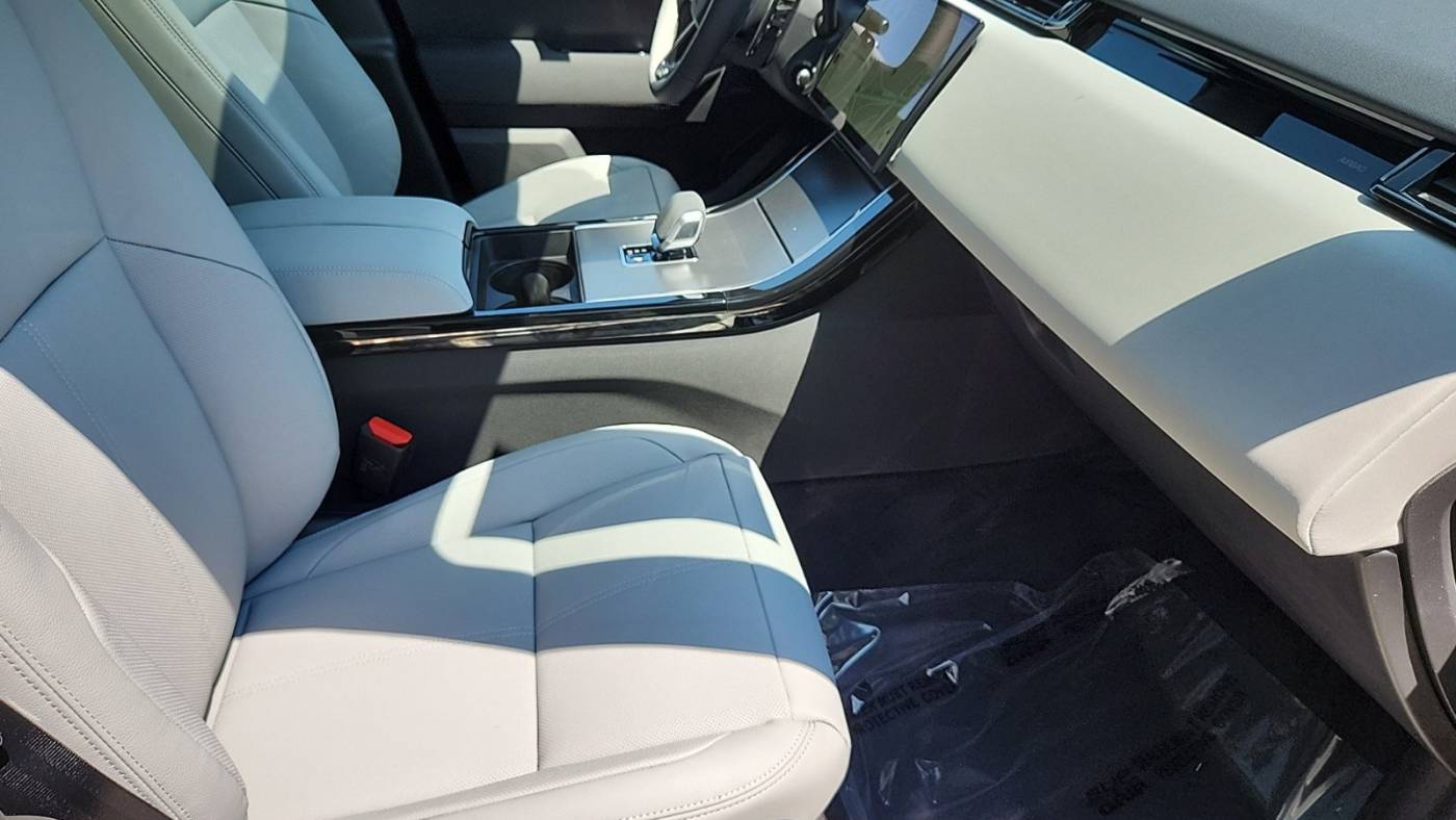 2024 land rover range rover velar p250 dynamic se