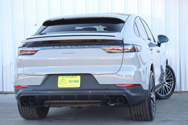 2021 porsche cayenne w/ premium package