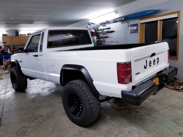 jeep comanche 4x4 4.0l super clean