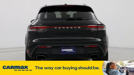 2022 Porsche Macan