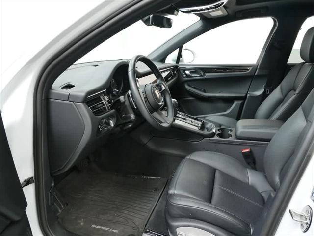 2023 porsche macan base