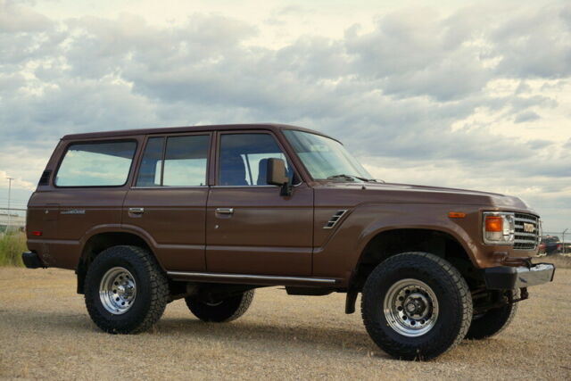 rare toyota land cruiser fj60, 4x4, 2 owner, 139k original miles, survivor