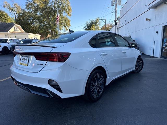2024 kia forte gt-line