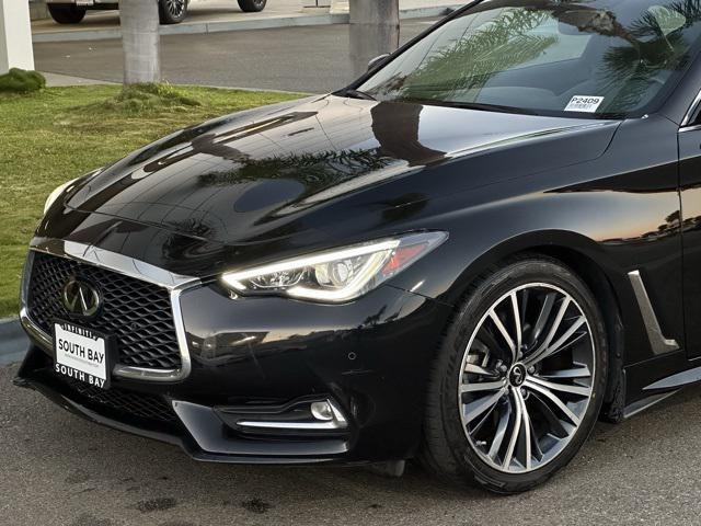 2022 infiniti q60 luxe