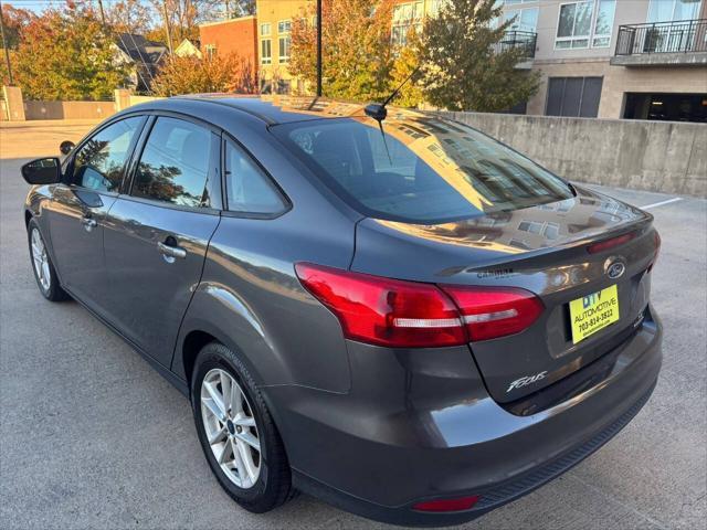 2016 ford focus se