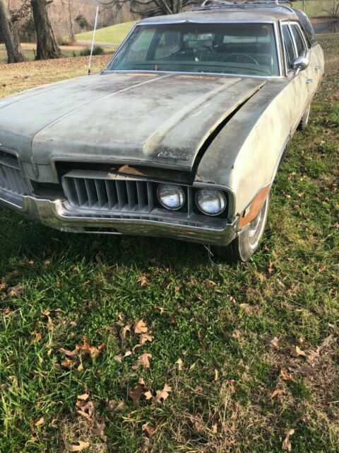 69' oldsmobile vista cruiser project -he th 400 trans - totally loaded-no engine