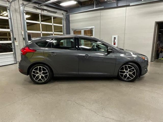 2017 ford focus sel