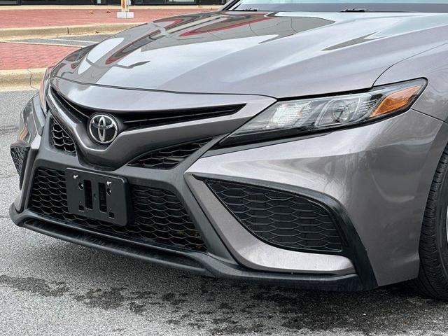 2021 toyota camry se