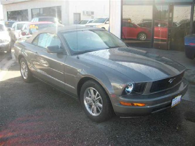 2005 gold ford mustang in hawthorne, ca