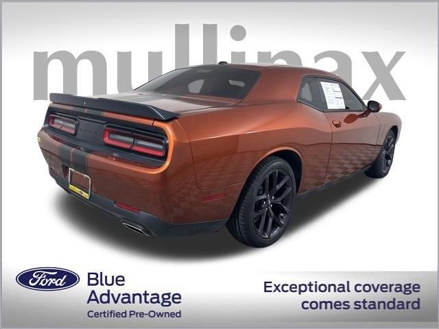 2020 dodge challenger sxt